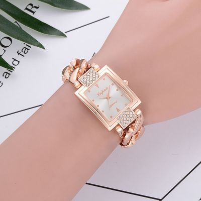 （A Decent035）LuxuryWatch Women VenteSell Alloy Rectangle Часы Simple Femmes Montre Wrist Watch