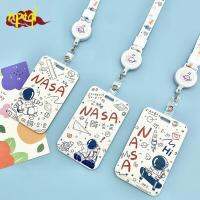 NPIQL ABS กระเป๋าเก็บบัตรรถบัสน่ารักสำหรับเด็กผู้ชาย,เคสหนัง PU คล้องกุญแจควบคุมการเข้าถึงเข็มขัดกล้องส่องทางไกลรูปแบบนักบินอวกาศซองบัตรประจำตัวนักเรียนสายคล้องบัตรเคสบัตรนักบินอวกาศกระเป๋าเก็บบัตรที่ใส่บัตรด้านข้างการ์ตูน