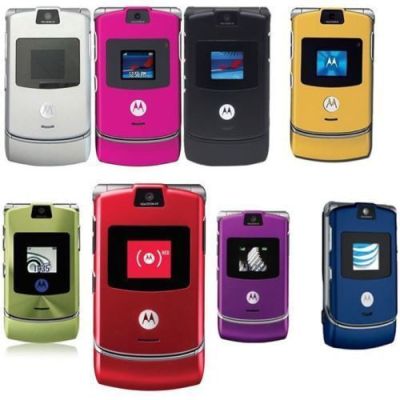 Motorola V3 ชุดอุปกรณ์ครบชุด สีสันสดใส