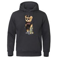 Skateboarding Teddy Bear In Summer Clothes Mens Hoody Harajuku Loose Clothes Creativity Street Sweatshirt Casual Hoodies Size XS-4XL