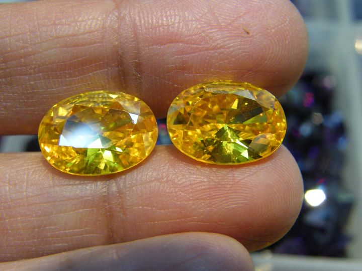 cz-yellow-gold-ขนาด-8x6-มม-mm-รูปไข่-oval-2-0-กะรัต-carats-2เม็ด-2-pieces-เกรด-สวยไฟดีค่ะ