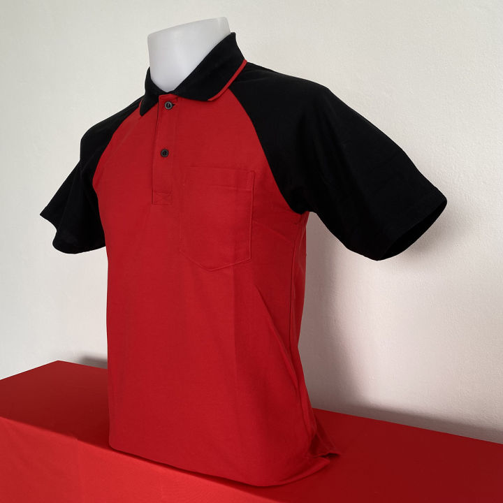 polo-shirt-แบบหญิง-สีแดงแขนดำ-เนื้อผ้านุ่ม-สวมใส่สบาย-แบบชาย-มีกระเป๋า-ส่วนแบบหญิง-เป็นทรงเข้ารูป