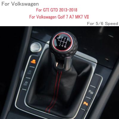 ลูกบิดหัวเกียร์ธรรมดา5 6สปีดลูกบิดแฮนด์บอลรองเท้าบูทหนังที่คลุมเกียร์สำหรับ Volkswagen VW Golf 7 MK7 VII GTI GTD 2013-2018