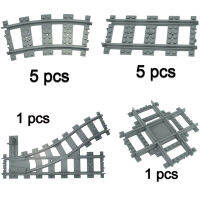 เมืองรถไฟแทร็คที่มีความยืดหยุ่นแยกตรงโค้งรางสวิทช์อาคารบล็อกข้ามติดตามอิฐทางเทคนิคสร้างสรรค์ของเล่นสำหรับเด็ก