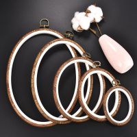 【CC】 Round Embroidery Hoops Sewing Frame Set Plastic Hoop Rings Needle