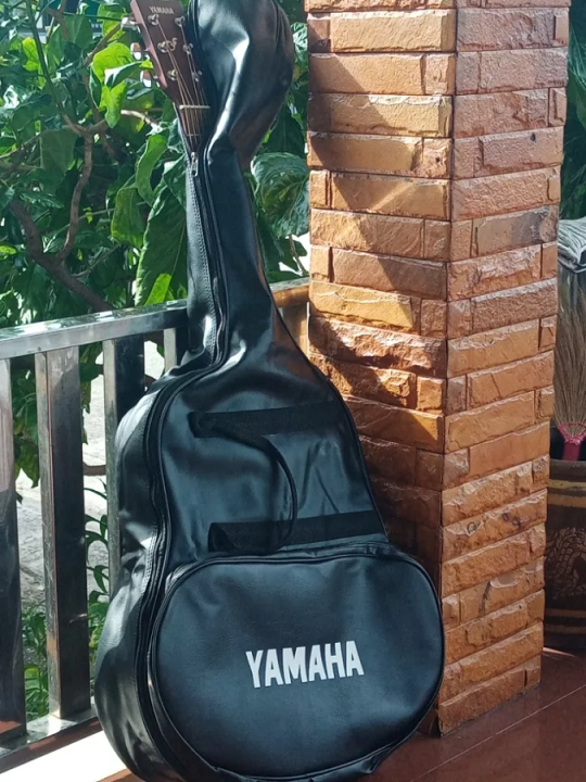 yamaha-กระเป๋ากีต้าร์โปร่ง-แบบหนัง-41-บุฟองน้ำ-acoustic-guitar-bag-41