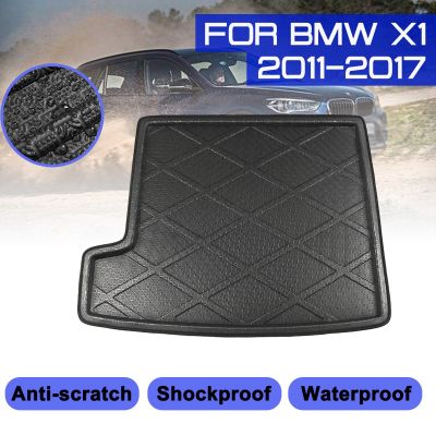 สำหรับ MW X1 2011 2012 2013 2014 2015 2016 2017พรมปูพื้นรถยนต์พรมด้านหลัง Trunk Anti-Mud Cover