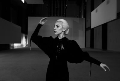 โปสเตอร์ Lady Gaga เลดี กาก้า รูปภาพขนาดใหญ่ ของตกแต่งห้อง ของขวัญ รูปภาพ Poster ของแต่งบ้าน ของแต่งห้อง โปสเตอร์ติดผนัง โปสเตอร์ติดห้อง 77poster
