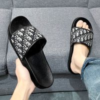 Summer Mens Slippers New Light Indoor Slippers Outdoor Anti Slip Flip Flops Designer Slippers Men House Slippers