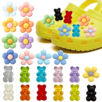 1ชิ้นตัวการ์ตูนดอกไม้น่ารัก1ชิ้นเสน่ห์ Jibbitz PVC ตกแต่งหมีสี DIY Crocs Pins อุปกรณ์สำหรับเด็กเล็กเด็กผู้หญิงผู้ใหญ่ Unisex ของขวัญแสนน่ารักปาร์ตี้