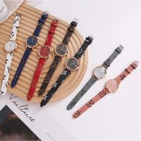 Simple light luxury fashion small fragrance ladys belt watch