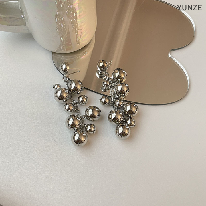 yunze-ต่างหูจี้ลูกปัดบอลโลหะยาว1คู่-ต่างหูพวงองุ่นพังค์สำหรับผู้หญิงเครื่องประดับการท่องเที่ยวริมชายหาดสำหรับงานปาร์ตี้