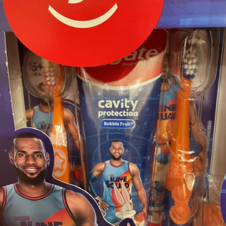 จากช็อปอเมริกา ชุดแปรงสีฟัน ยาสีฟัน คอลเกต Colgate Tune Squad Space Jam
