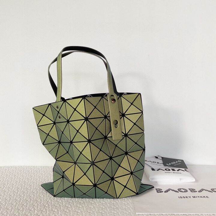 โปรโมชั่นเวลา-จำกัด-issey-miyake-bao-bao-with-anti-fake-mark-magic-chameleon-color-6-6-tote-bag-shoulder-bag-100-original