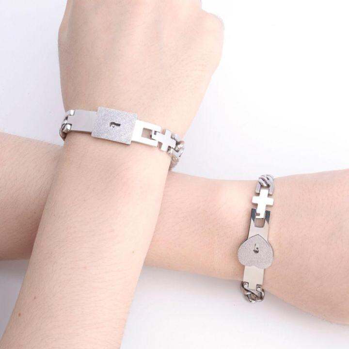 สร้อยข้อมือคู่2pcs-silverเหล็กกล้าไร้สนิมloverหัวใจล็อครักสร้อยข้อมือกุญแจล็อคกำไลข้อมือชุดคู่ชุดเครื่องประดับของขวัญ