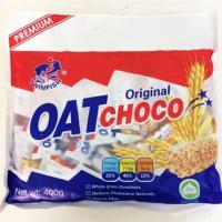 ขนมธัญพืชข้าวโอ๊ตอัดแท่ง OAT Choco รสนมตราทวินดอลฟิน จากมาเลเซีย ขนาด 400 กรัม ห่อละ 40 ชิ้น