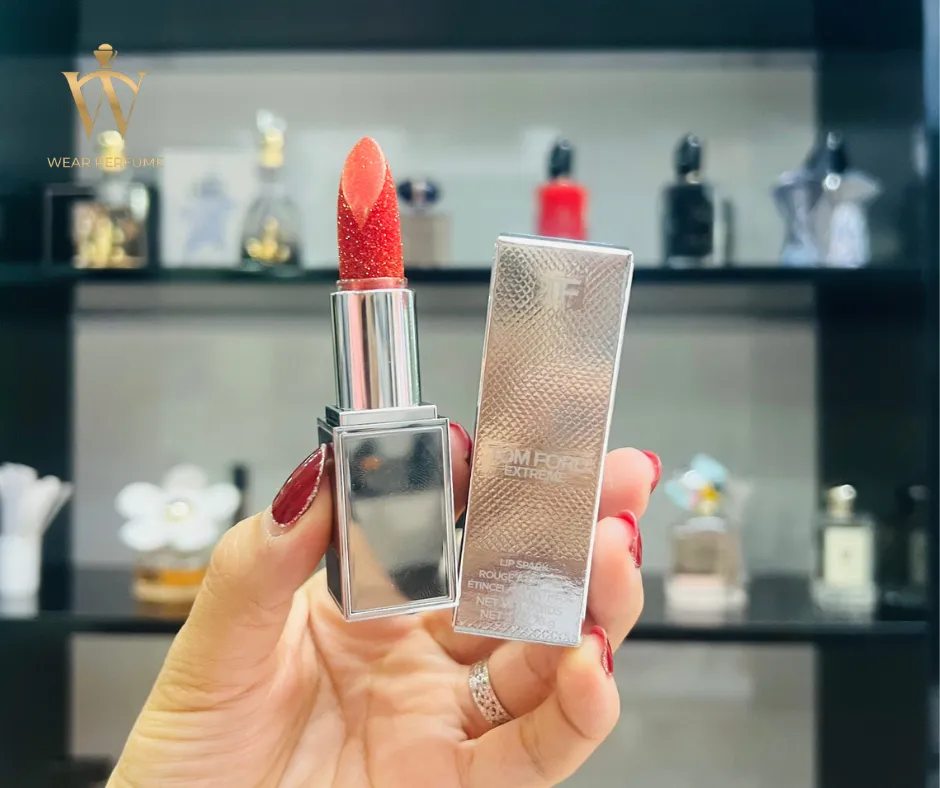 SON NHŨ TOMFORD EXTRÊME LIP SPARK ROUGE À LÈVRES ÉTINCELANT 05 CLASH - CAM  ĐẤT 