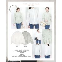 ขาว SLYQ ? CANELE PLEATED RUFFLE NECK OVERSIZED BLOUSE