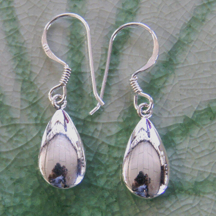 thai-lovely-design-earrings-sterling-silver-beautiful-gift-เอกลักษณ์ไทยสวยงามลวดลายไทยเท่ตำหูเงินสเตอรลิงซิลเวอรใช้สวยของฝากที่มีคุณค่า-ฺ