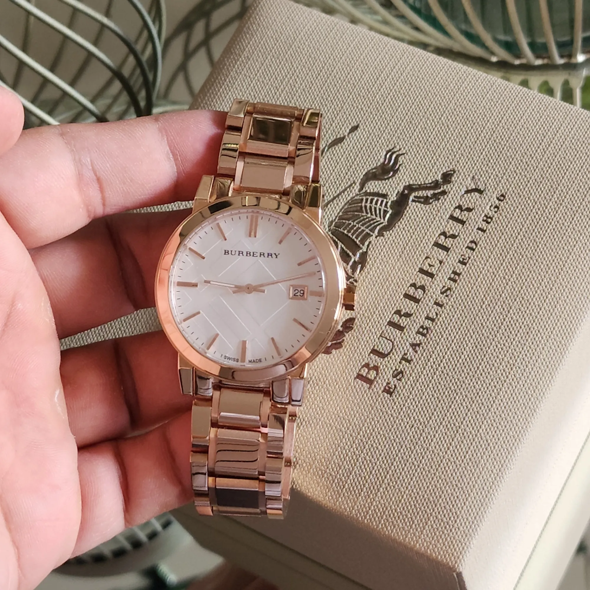 Burberry BU9004 The City Unisex 40mm Swiss Made Rose Gold Stainless Steel  Band Watch With 1 Year Warranty For Mechanism | Lazada PH