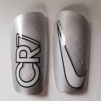 New CR7 High Quality Shin Guard C Luo Exclusive Football Shin Guard Five Colors Optional Power Strip New Gear Plate Cover