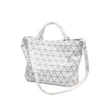 [BAOBAOIssey Miyake] issey Miyake counter new womens bag geometric rhombus fashion personality shoulder handbag large capacity bucket bag soft