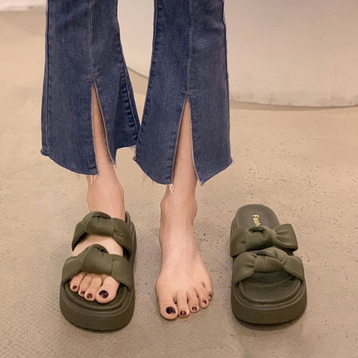 a-so-cute-เหรอ-รองเท้าแตะและรองเท้าแตะผู้หญิง-เสื้อนอกใหม่อินเทรนด์วินเทจพื้นหนากันลื่นรองเท้าแตะชายหาดชายหาดลำลองฤดูร้อน