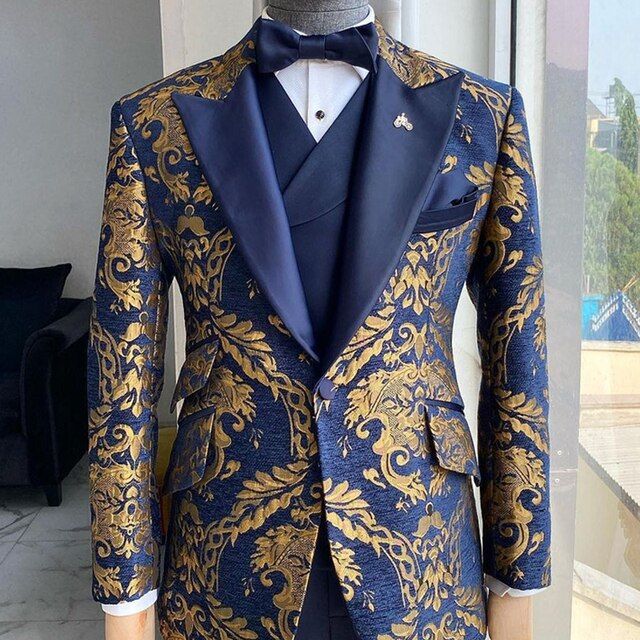 ดอกไม้-jacquard-tuxedo-ชุดสําหรับผู้ชายงานแต่งงานบางพอดีสีน้ําเงินและสีทองสุภาพบุรุษแจ็คเก็ตกับกางเกงเสื้อกั๊ก-3-ชิ้นเครื่องแต่งกายชาย