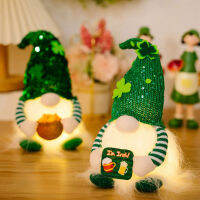 St Patricks ตกแต่งวัน LED เรืองแสงคำพังเพยสีเขียวแชมร็อก Faceless ตุ๊กตาไอริชเทศกาลตุ๊กตาเอลฟ์ St Patricks ตกแต่งวัน