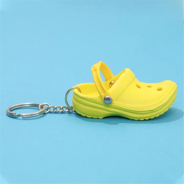 plastic-silicone-3d-slipper-sandal-keychain-for-women-men-mini-eva-crocs-shoes-key-chains-bag-backpack-pendant-friend-gift