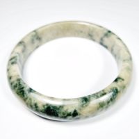 (J56) กำไลหยก พม่าแท้ Jadeite Type A  ขนาด Size 67 mm. หยกแท้ สีธรรมชาติ