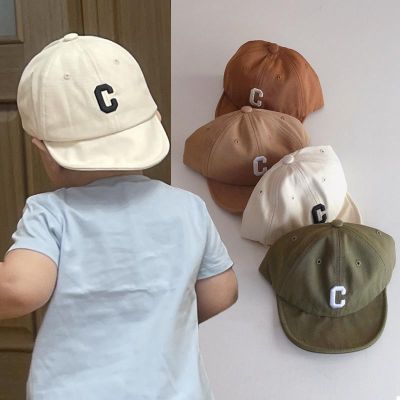 ฤดูร้อนใหม่เด็ก C จดหมายหมวกเด็กหนุ่มๆสาวๆปรับหมวกเบสบอลนุ่มเด็กหมวกยอดแหลมทารกแรกเกิดทารกอาทิตย์หมวก Bonnet