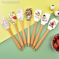 ✜✣ Wooden Handle Silicone Cream Spatula Christmas Series Cake Chocolate Scraper Pastry Decorating Tools Kitchen Mixing Gadget