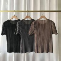 Isey Miyake Sanzhai เสื้อยืดแขนสั้นมีจีบสำหรับผู้หญิง,เสื้อท่อนล่างอัดรอบคอหลวมผ้ายืดมีจีบร้อยเสื้อแขนครึ่งแขน