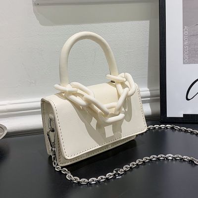 Female mini bag is popular this year the new spring/summer 2022 tide joker inclined shoulder bag ins chain BaoXiaoFang package