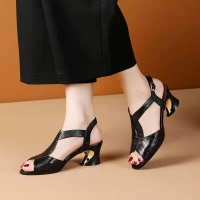 【CW】Womens Fish Mouth Sandals, Medium and Thick Heels, Stylish, Comfortable with Soft Bottom and Straps, Summer 2022