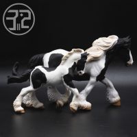 （READYSTOCK ）? Gypsy Horse Gypsy Mare Pony Black And White Floral Color British Collecta Simulation Horse Model Toy YY