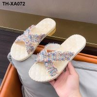 Sandals and slippers womens summer outer wear 2023 new net red high-value seaside going out on the beach non-slip flip flops women