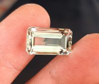 พลอย กรีน อเมทิส 6.79 ct. ขนาด 8.9x15.1x6.4 mm. พลอยดิบธรรมชาติ ความสะอาดVVS พลอยแท้100%