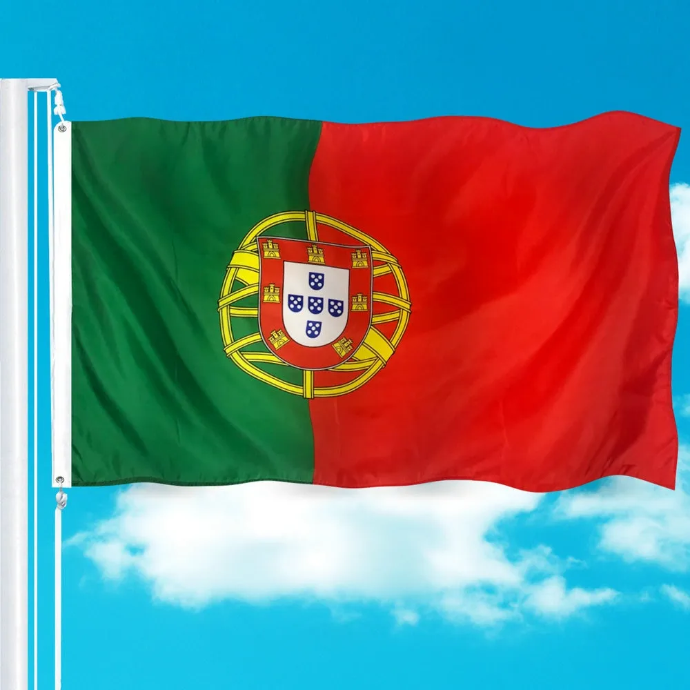 Cờ Bồ Đào Nha đem lại niềm tự hào và tình yêu đất nước cho người dân Bồ Đào Nha. Hãy xem hình ảnh liên quan để tìm hiểu về các yếu tố và ý nghĩa của cờ Bồ Đào Nha. Đó là một bước đầu tiên để hiểu và trân quý đất nước của mình.