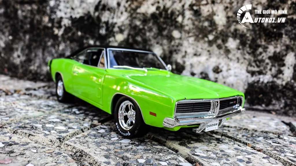 MÔ HÌNH XE CLASSIC MUSCLE - 1969 DODGE CHARGER GREEN 1:18 MAISTO 2900 |  