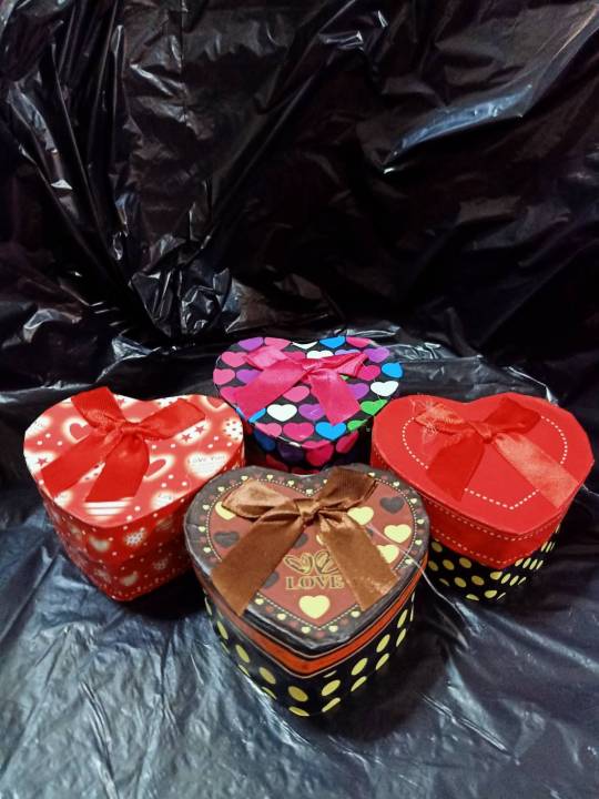 กล่องของขวัญรูปหัวใจ-กล่องมีลาย-กล่องของขวัญ-ขนาด10x10x5cm
