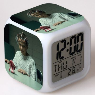 【Worth-Buy】 ไฟสัญญาณอิเล็กทรอนิกส์ตั้งโต๊ะนาฬิกาดิจิตอลนาฬิกาปลุกเด็ก Led เปลี่ยนสีของเล่นสำหรับคนแปลกหน้า