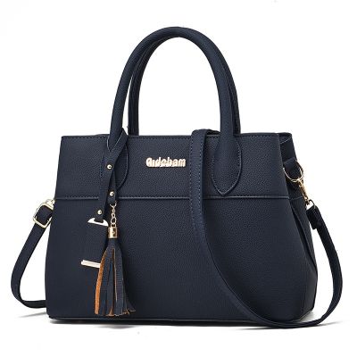 Simple fashion handbags women fall 2021 new high-capacity PU leather tassel one shoulder inclined shoulder bag