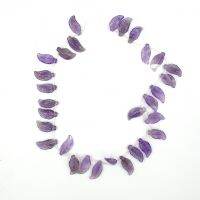 เซซี บอน ลูกปัดหินแท้อาเมทิสรูปทรงใบไม้แกะลายด้านหน้า (Amethyst Leaf 10x20 mm) สีม่วง (LZ-0581}