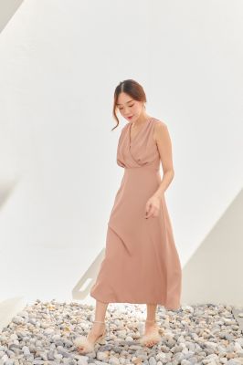 IRINCLOSET - Aura dress [ สี rose, olive, sage เป็นสินค้า pre-order รอ14-20 วันนะคะ ]