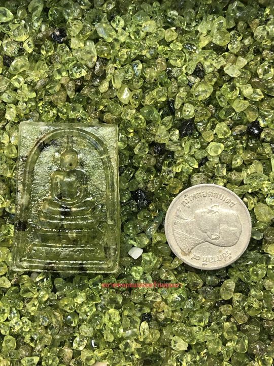 พระสมเด็จพลอยเพอริดอต-peridot-สีเขียว-พลอยประจำวันพุธกลางวัน-พระสมเด็จประจำวันพุธกลางวัน-ทำจากพลอยแท้