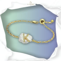A.CEMI [Gold Plated] Initial Pearl Bracelet สร้อยข้อมือมุกแท้ มุกแท้ ข้อมือเงินแท้ชุบทอง 18K สีทอง  ข้อมือตัวอักษร ของขวัญแฟน