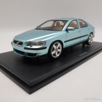 1/18 V olvo S60 R 2004 Resin model car DNA Collectibles