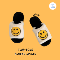 รองเท้าสลิปเปอร์ขนปุย รุ่น TWO-TONE Fluffy Smiley สี White